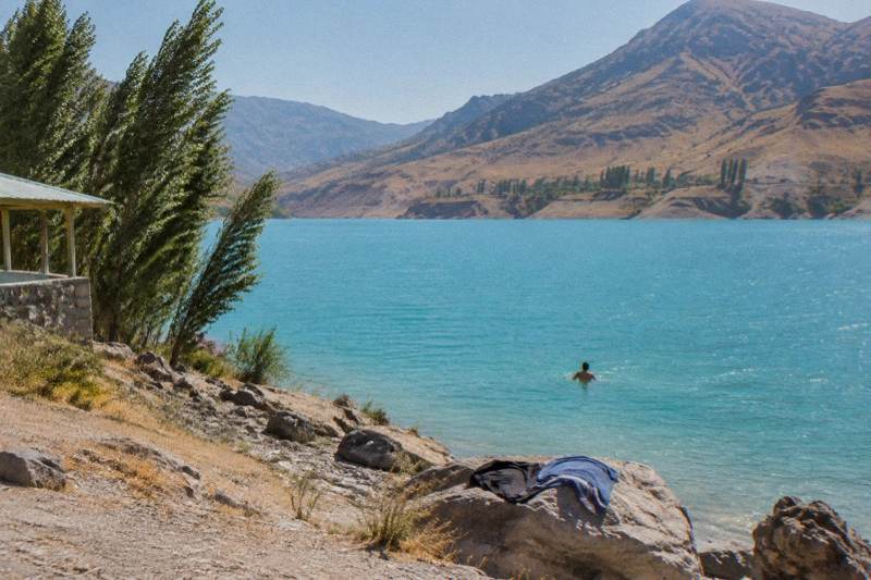 Full-Day Mountain and Lake Tour